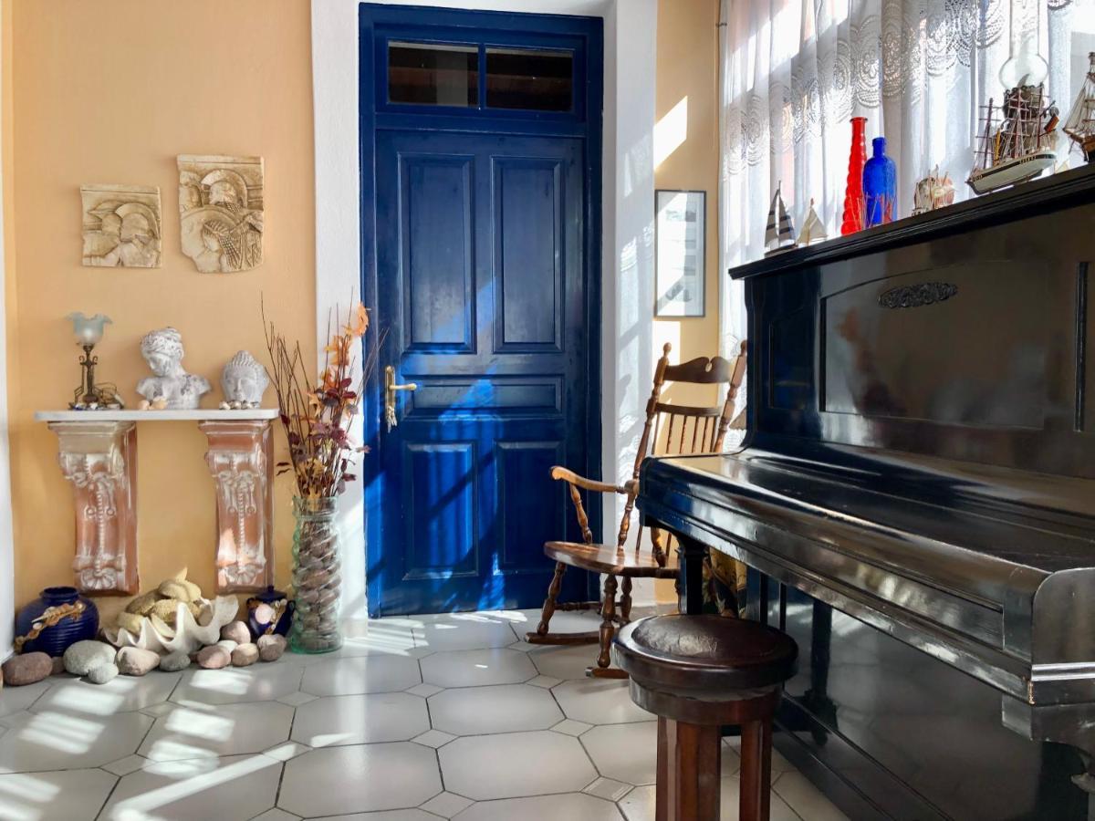 Villa Traditional House At Aegina Port Exterior foto